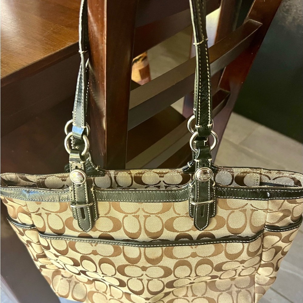 Coach purse new never used.